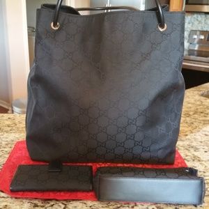 SOLD AUTHENTIC GUCC GG CANVAS TOTE ( 3 PC SET)